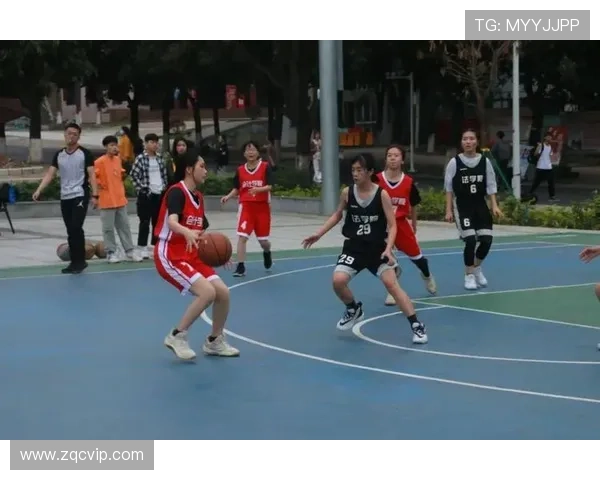 全国锦标赛回顾：南京篮球队展现出色灵活性与战术执行力的精彩表现